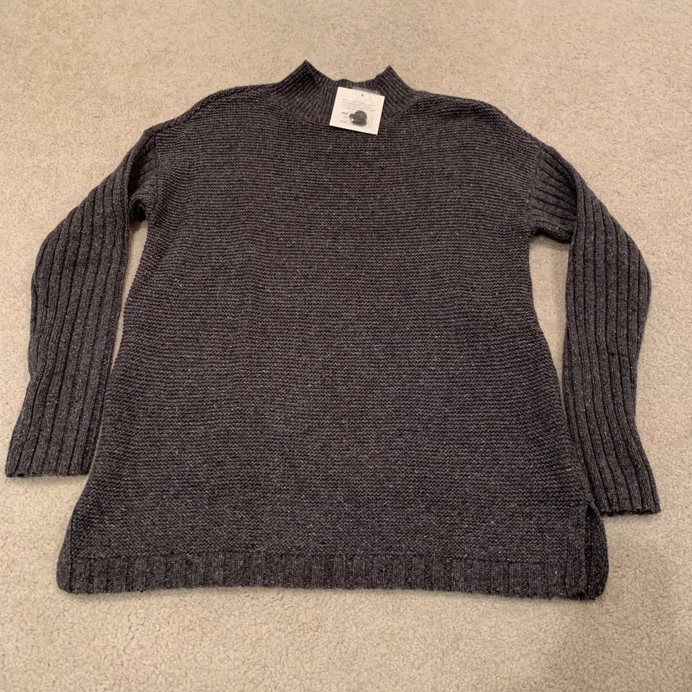 NWT Textured Gray Mock Neck Sweater - Women's M